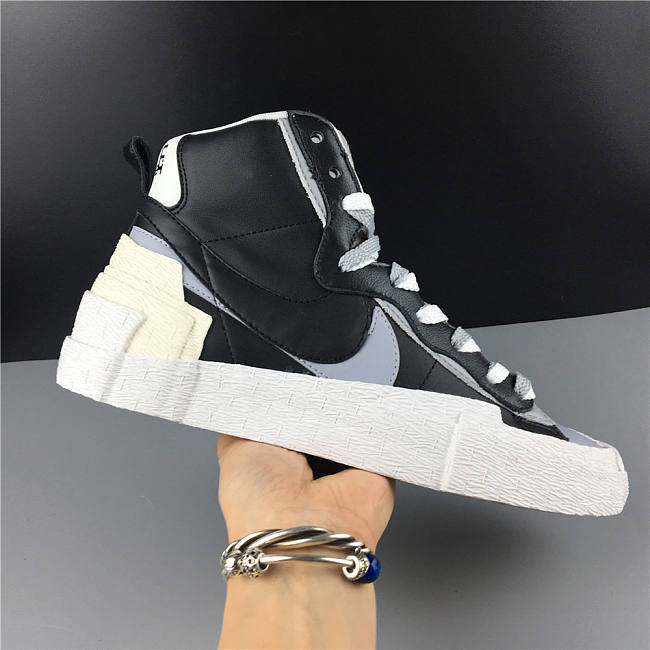 Sacai x Nike Blazer Mid  black gray white  BV0072-002 - 1