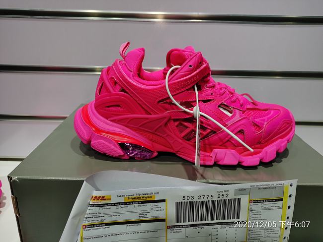 Balenciaga Track.2 Fluo Pink  568615 W2FC1 5845  - 1