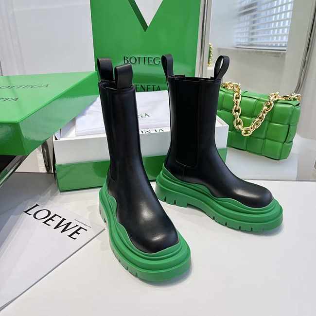 BOTTEGA VENETA Black & Green 'The Tire' Chelsea Boots - 1