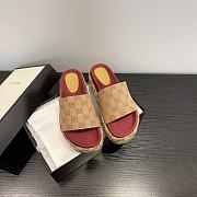 Gucci GG Supreme platform sandals - 6