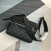 Louis Vuitton Outdoor Messenger Monogram Eclipse Taiga Black M30233-Size : 29.5-20-10.5CM     - 1