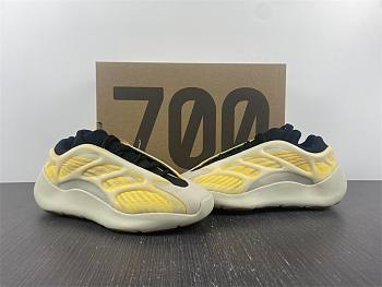 Adidas Yeezy 700 V3 white and yellow - HP5425