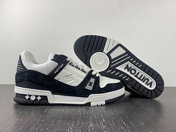 Louis Vuitton Trainer 2021s black and white